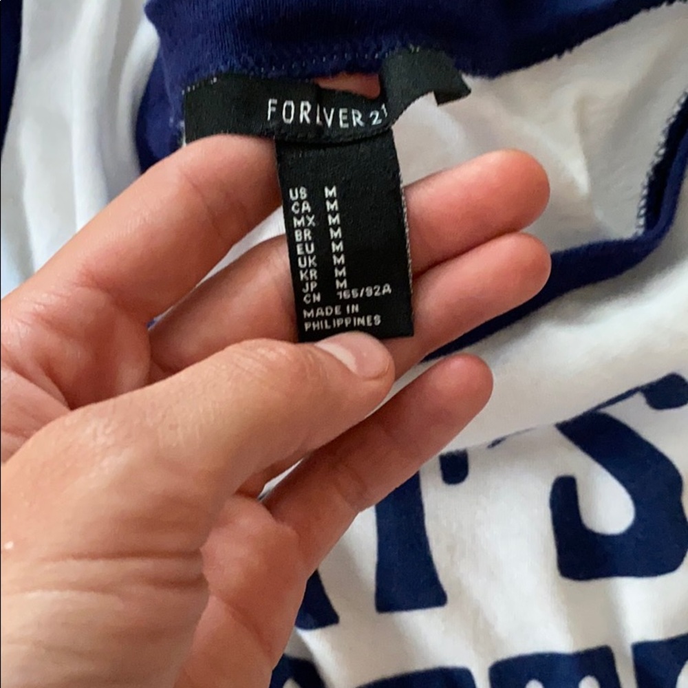 crop top - Picture 2 of 2